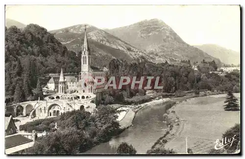 Cartes postales Lourdes La Basilique Et Le Gave