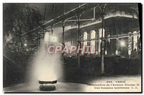 Cartes postales Paris Illumination De I&#39Avenue Nicolas II Une fontaine lumineuse