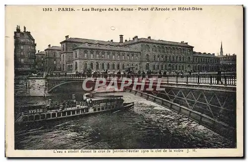 Cartes postales Paris Les Berges de la Seine Pont D&#39Arcole et Hotel Dieu Bateau Peniche