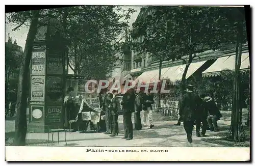 Cartes postales Paris Sur Le boulevard St Martin Marchande de journaux