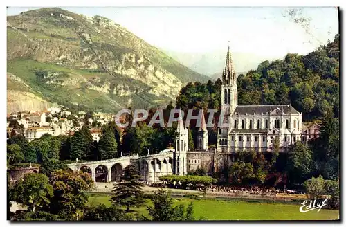 Ansichtskarte AK Lourdes La Basilique et le Pic du Jer