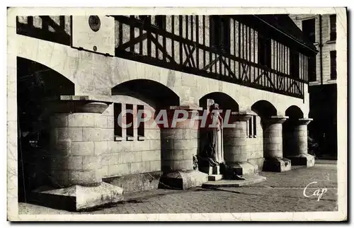 Cartes postales Rouen Sainte Jeanne d'Arc monte sur le bucher