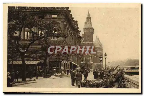 Cartes postales Paris Le marche aux fleurs et la tour de l&#39horloge