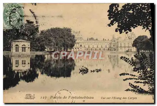 Cartes postales Palais de Fontainebleau Vue sur l&#39etang des carpes