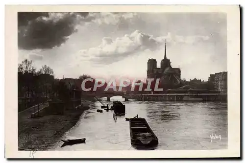 Ansichtskarte AK Paris Crepuscule sur Notre Dame Bateau Peniche