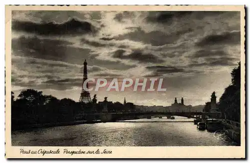 Ansichtskarte AK Paris la nuit Perspective sur la Seine Tour Eiffel