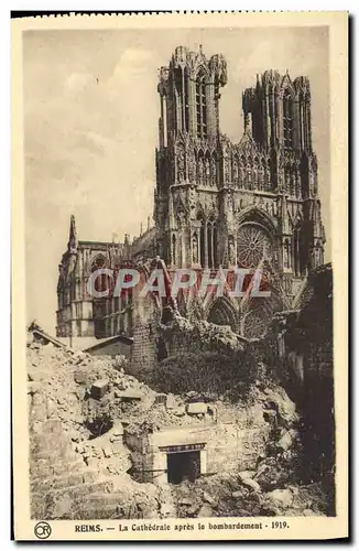 Cartes postales Reims La Cathedrale Apres Le Bombardement Militaria