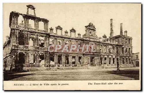 Ansichtskarte AK Reims L&#39Hotel De Ville Apres La Guerre Militaria