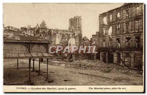 Cartes postales Reims La Place Des Marches Apres La Guerre Militaria