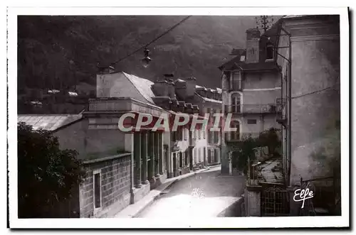 Cartes postales Saint Sauveur Rue principale et l'etablissement thermal