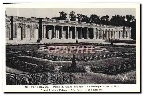 Cartes postales Versailles Palais Du Gran Trianon Le Peristyle et les jardins