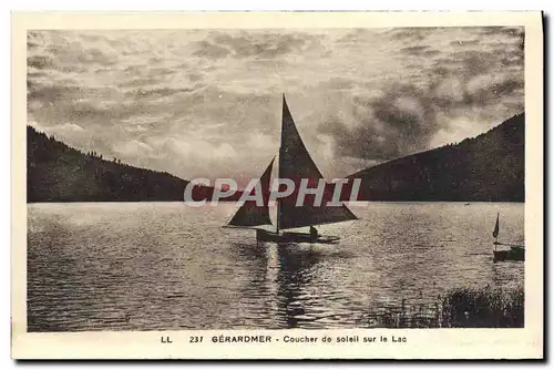 Cartes postales Gerardmer Coucher de Soleil sur le Lac Bateau