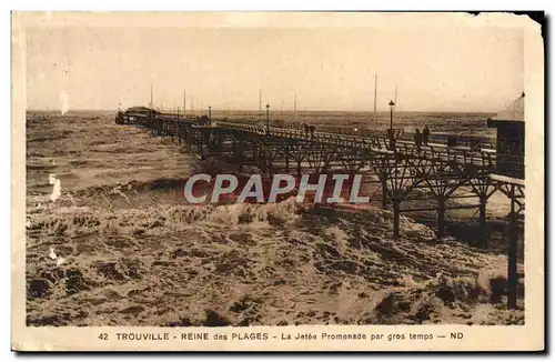 Cartes postales Trouville Reine des Plages La Jetee Promenade par gros temps