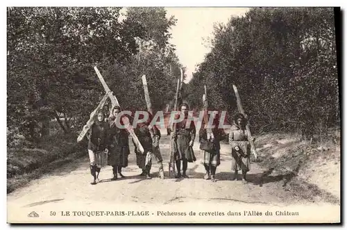 Cartes postales Le Touquet Paris Plage Pecheuses de crevettes dans l&#39&#39Allee du Chateau