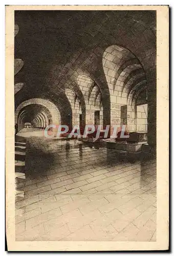 Cartes postales Cloitre de l'Ossuaire de Douaumont Alveoles des Tombeaux Militaria