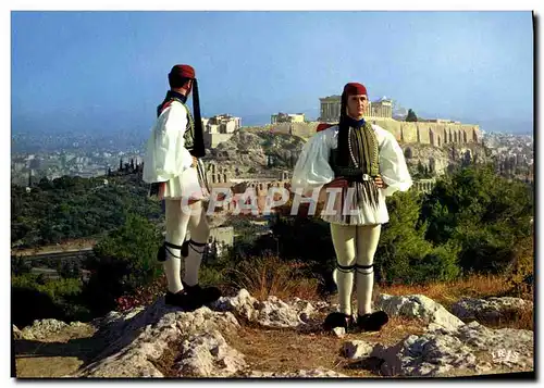 Cartes postales moderne Athenes Evzones de la gare royale Militaria