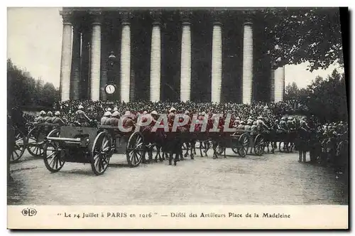 Ansichtskarte AK Militaria Paris En Defile Des Artilleurs Place De La Madeleine