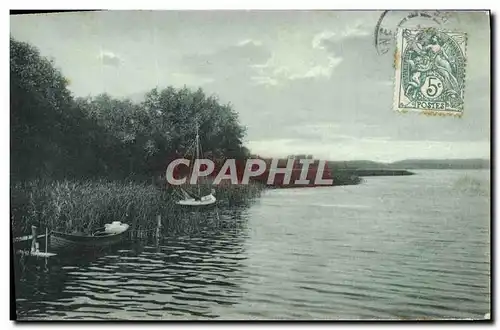 Cartes postales Barques au bord de l'eau Bateau
