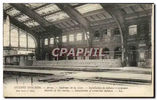 Ansichtskarte AK Arras Interieur de la gare Installation de defenses a creneaux Militaria