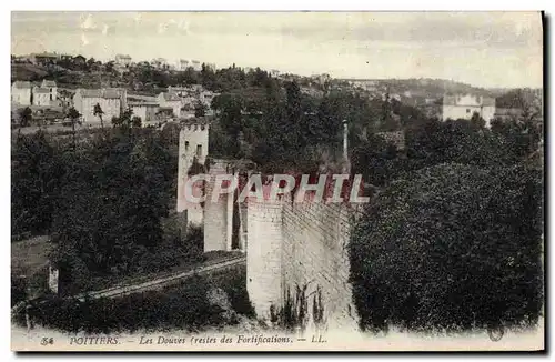 Ansichtskarte AK Poitiers Les Douves Restes des fortifications