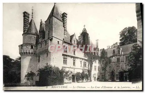 Cartes postales Rigny Usse Le Chateau La cour d&#39honneur et la lanterne