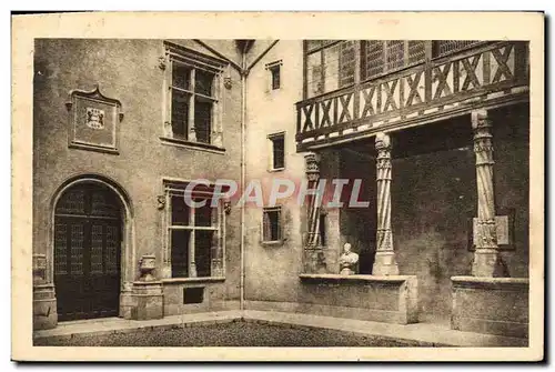 Cartes postales Poitiers Hotel Fume Faculte des Lettres Interieur de la cour La galerie