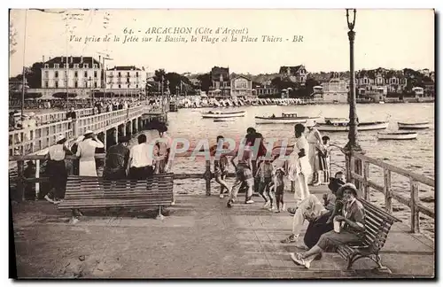 Ansichtskarte AK Arcachon Vue Prise de la Jetee Sur le Bassin La Plage et la place Thiers