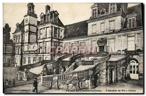 Cartes postales Palais de Fontainebleau L&#39escalier du fer a cheval