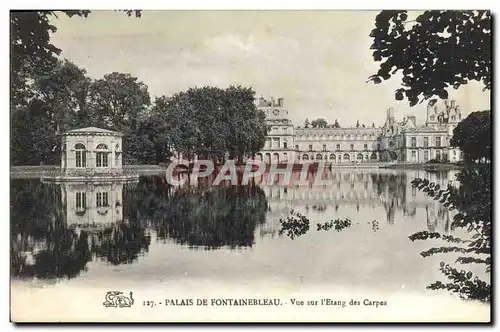 Cartes postales Palais De Fontainebleau Vue Sur I&#39Etang Des Carpes