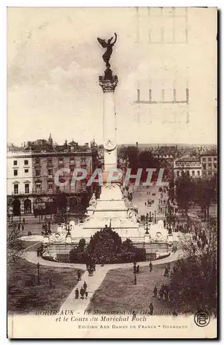 Cartes postales Bordeaux Le Monument Des Girondins et le Cours du Marechal Foch