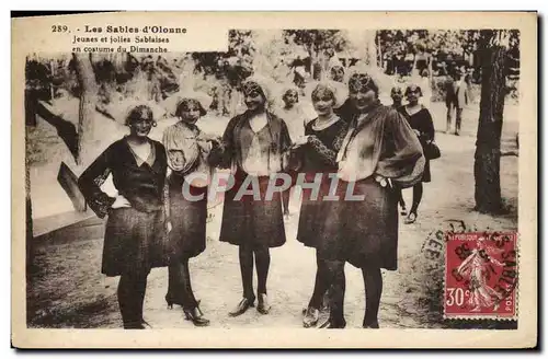 Ansichtskarte AK Les Sables D&#39Olonne Jeunes Et Jolies Sablaises en costume de Dimanche Folklore