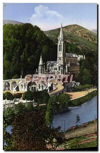 Cartes postales Lourdes La Basilique Et Le Gave