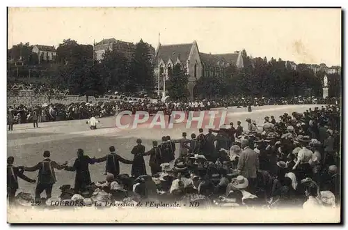 Cartes postales Lourdes La Procession De I&#39Esplanade