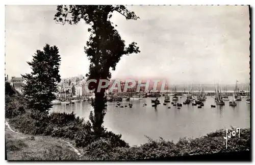 Cartes postales moderne Douarnenez Le Port Vu Des Plomarch Bateaux