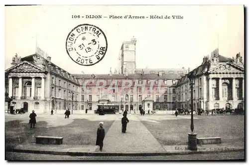 Cartes postales Dijon Place D&#39Armes Hotel De Ville