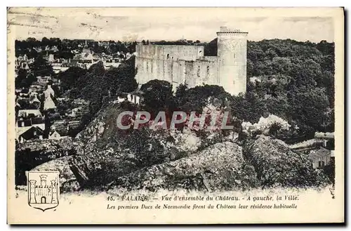 Cartes postales Falaise Vue D'Ensemble Du Chateau A Gauche la ville