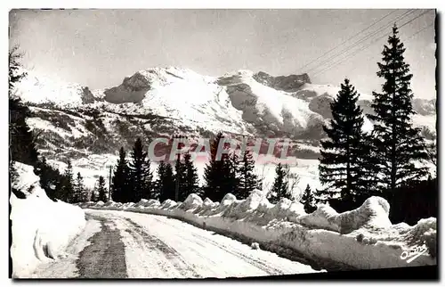 Cartes postales moderne Les Belles Alpes Francaises Route De Lans A Autrans par le Col de la Croix Perrin Au fond le Col