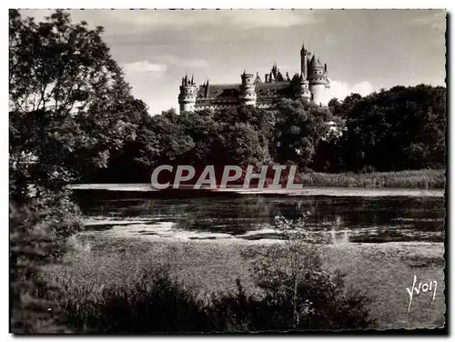 Cartes postales moderne Pierrefonds Le chateau et le lac