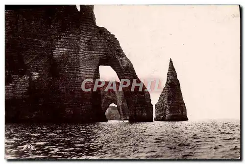 Cartes postales moderne Etretat L&#39Aiguille La porte d&#39Aval et la Manneporte