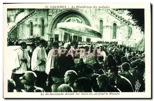 Cartes postales Le St Sacrement Devant Les Malades Au Fond Le Rosaire Lourdes