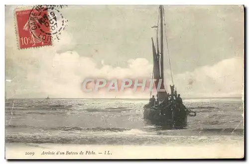 Cartes postales Arrivee d&#39un Bateau de Peche