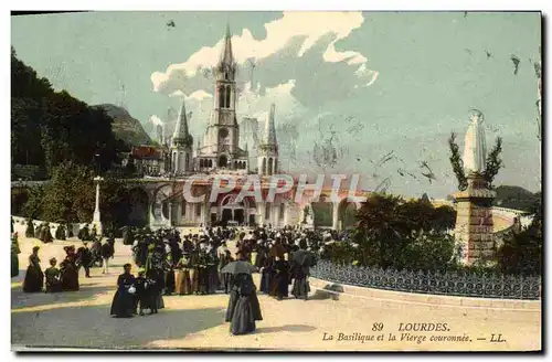 Cartes postales Lourdes La Basilique et la Vierge Couronnee