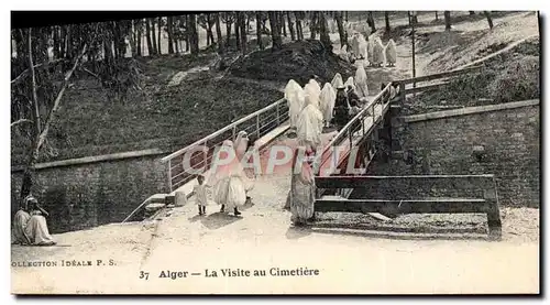 Cartes postales Alger La Visite au Cimetiere