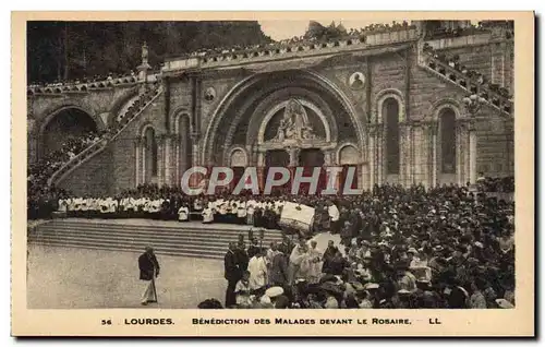 Ansichtskarte AK Lourdes Benediction des malades devant le rosaire