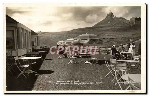 Cartes postales Terrasse De L&#39Hotel et sommet du Puy de Dome