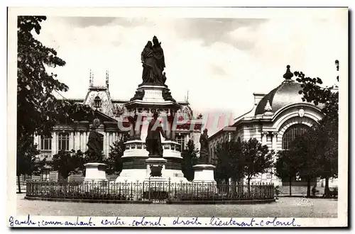 Ansichtskarte AK Belfort Le Monument Des Trois Sieges Le palais de justice et la salle des fetes