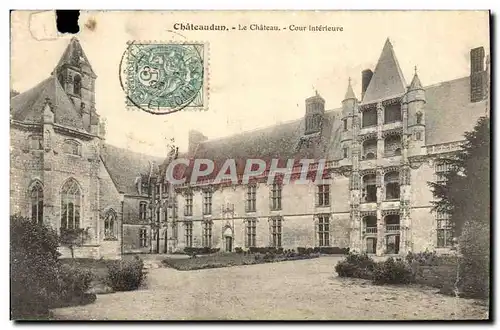 Ansichtskarte AK Chateaudun Le Chateau Cour Interieure