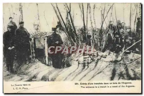 Cartes postales entree d&#39une tranchee dans un bois de l&#39Argonne Militaria