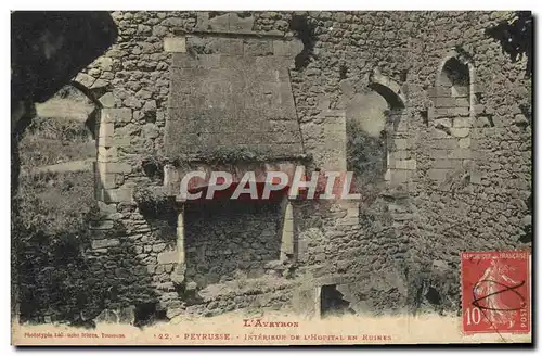 Ansichtskarte AK L&#39Aveyron Peyrusse Interieur de l&#39hopital en ruines