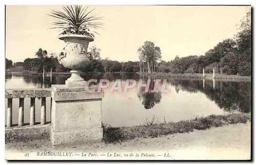 Cartes postales Rambouilet Le Parc Le Lac Vu De La Pelouse